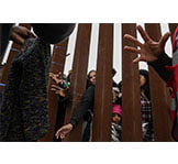 🟠 پولیتزر عکاسی به تصاویر بحران مهاجرت در مرز آمریکا و مکزیک رسید